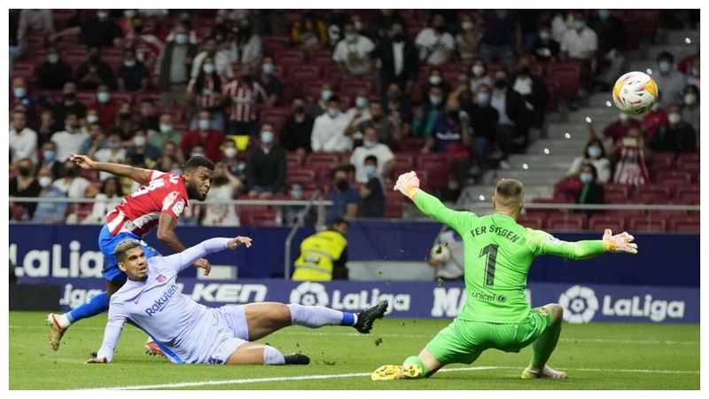 Soi kèo nhà cái Atletico Madrid vs Barcelona